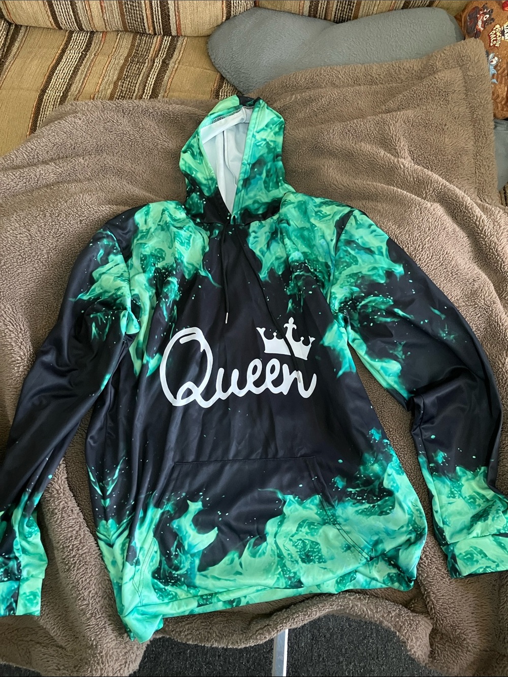 Queen Graphic Hoodie in Black and Green Marble